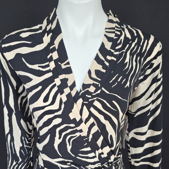 Liz Claiborne Zebra Print Long Sleeve Dress - Picture 3 of 12